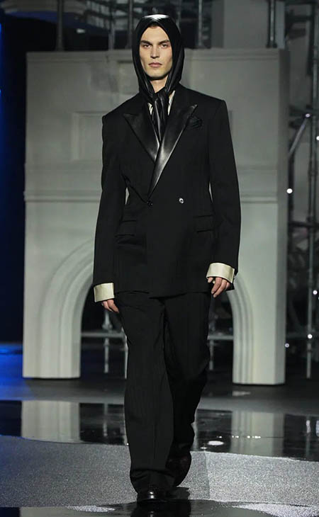 أسبوع لندن للموضة: الأسلوب اللندني في مجموعة Burberry